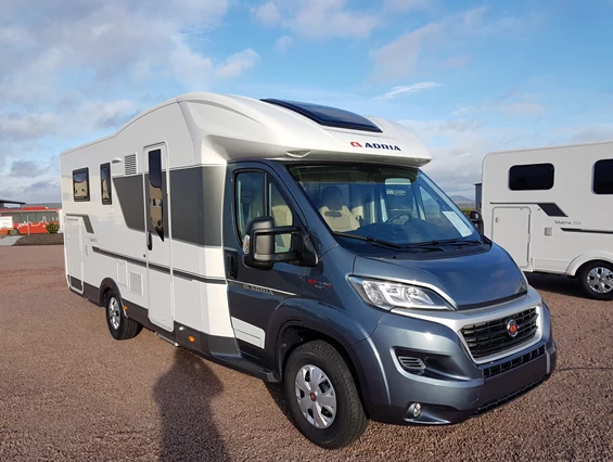Wohnmobilhändler: Adria Coral Plus - PGS Freizeitmobile GmbH