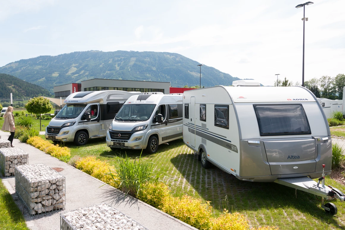 Wohnmobilhändler: Firmenzentrale Weißenbach/Liezen - Gebetsroither Handels GmbH