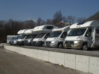 Wohnmobilhändler: WebCamping.at