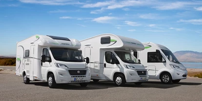 Caravandealer - Itter - vom kurzen Teilintegrierten Forster T 637 HB bis zum Integrierten umfasst der Fuhrpark.  - Wohnmobile RASS
