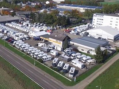 Wohnwagenhändler - Markenvertretung: Bürstner - Bei uns finden Sie die große Auswahl die Sie suchen. 13000 qm stehen uns für Verkauf du einem guten Werkstatt-Service zur Verfügung.  - Brecht CaraVan GmbH&Co KG
