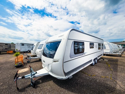 Wohnwagenhändler - Markenvertretung: Bürstner - Brecht CaraVan GmbH&Co KG