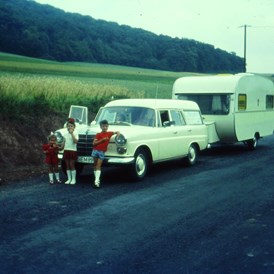 Wohnmobilhändler: Urlaubsfahrt 1970 - L.Bayer Inh. Franz Bayer