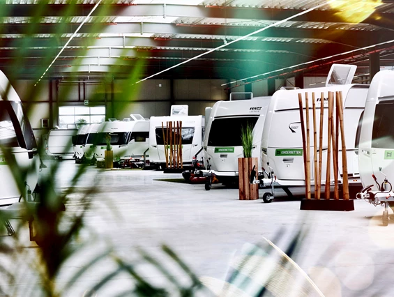 Wohnmobilhändler: Ausstellung Wohnwagen - Caravan Center Bocholt