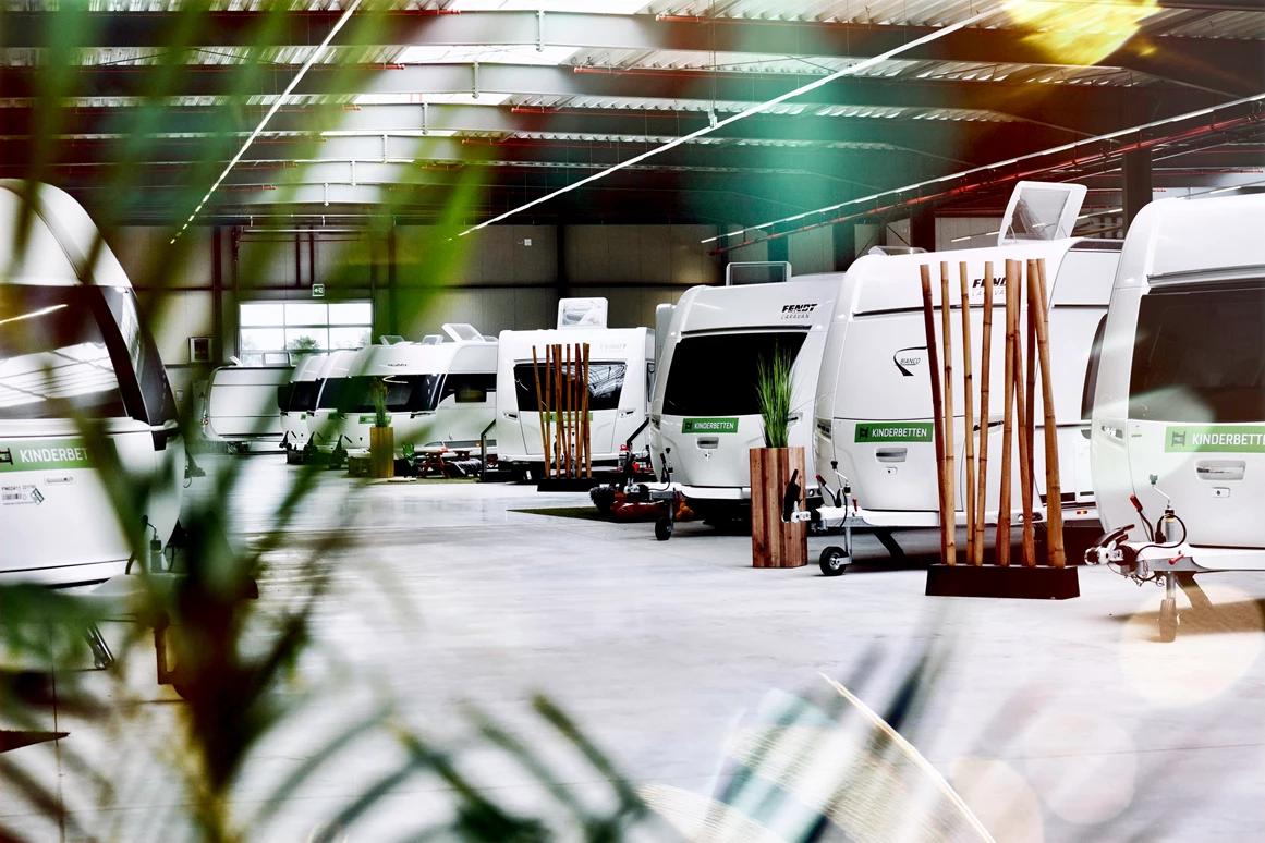 Wohnmobilhändler: Ausstellung Wohnwagen - Caravan Center Bocholt