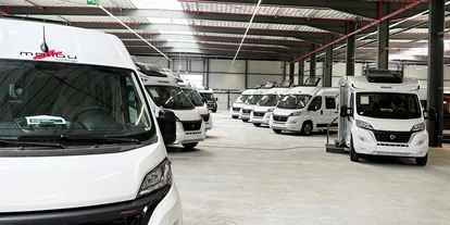Wohnwagenhändler - Ruhrgebiet - Ausstellung Reisemobile und Vans - Caravan Center Bocholt