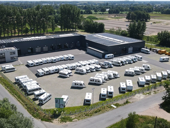 Wohnmobilhändler: Luftbild Werkstatt - Caravan Center Bocholt