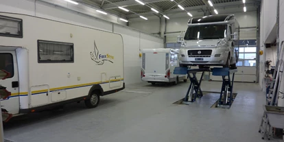 Wohnwagenhändler - Reparatur Wohnwagen - Moderne Werkstatt - Alco Wohnmobile AG