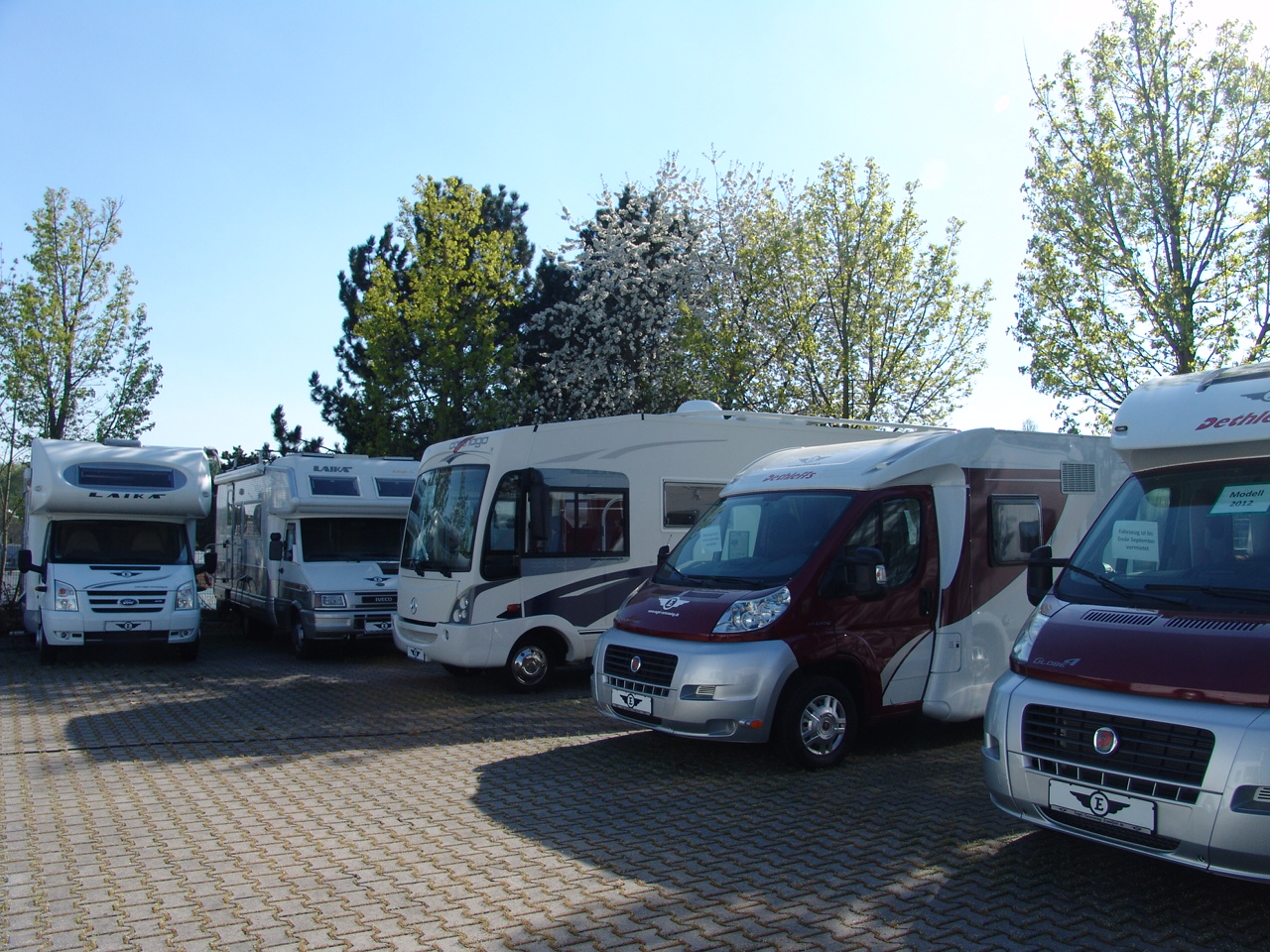 Wohnmobilhändler: Engel Caravaning Frankfurt GmbH & Co.KG