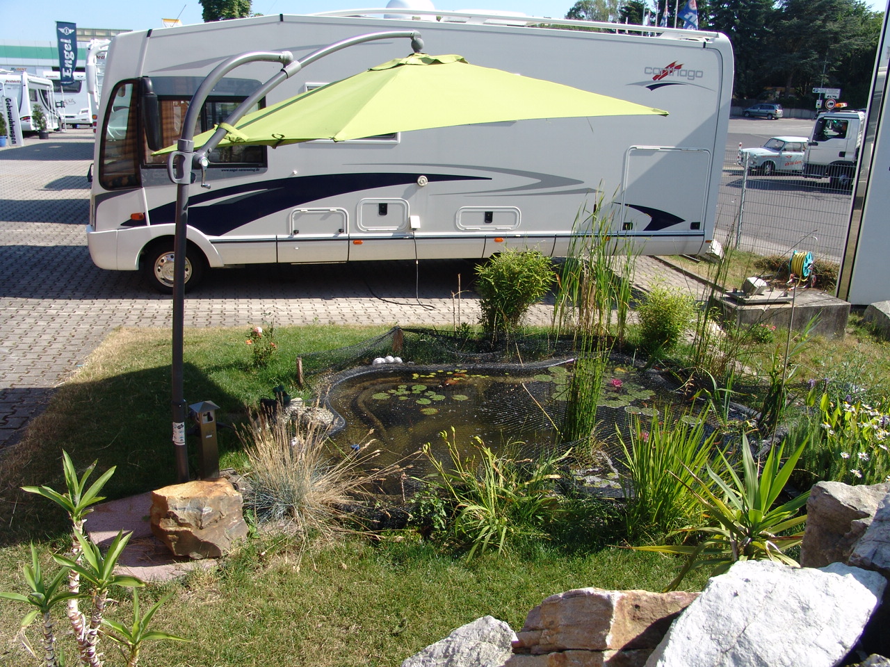 Wohnmobilhändler: Engel Caravaning Frankfurt GmbH & Co.KG