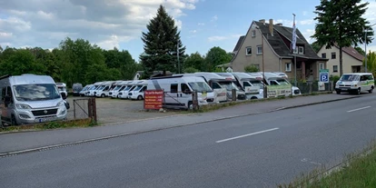 Wohnwagenhändler - Markenvertretung: LMC - Deutschland - Wohnmobilcenter Sachsen in Bernsdorf. Hoyerswerdaer Str. 30 (an der B97)
02994 Bernsdorf / Oberlausitz - Wohnmobilcenter Sachsen GmbH