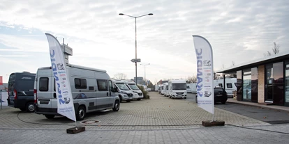 Wohnwagenhändler - Markenvertretung: Bürstner - Skandic & Nordic Reisemobile GmbH