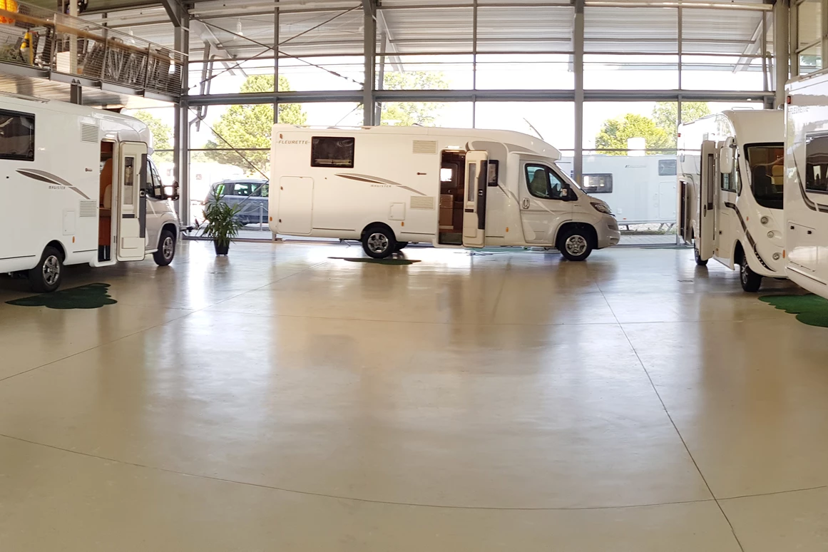 Wohnmobilhändler: Caravaning Galerie Augsburg - Ihr freundlicher Partner in Bayern für Hymer und Fleurette