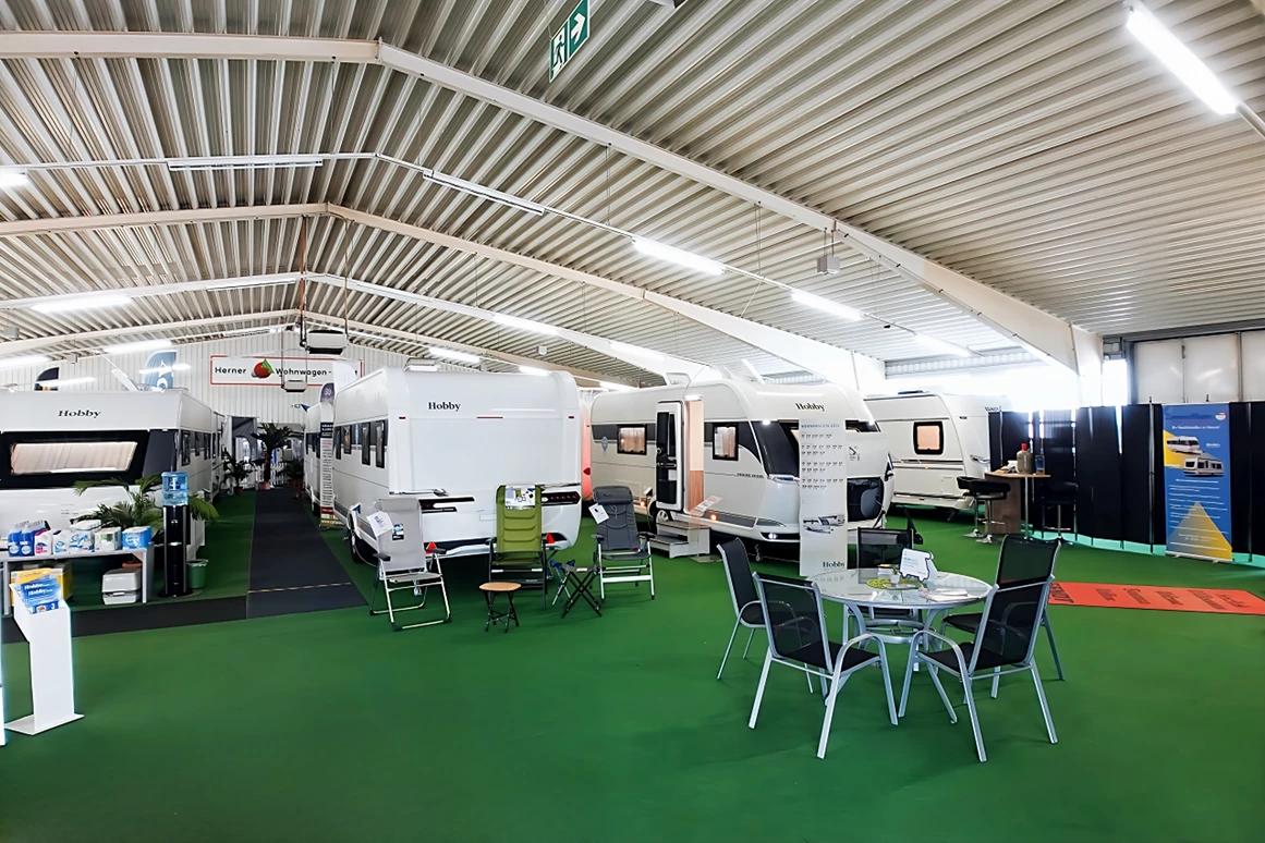Wohnmobilhändler: Unsere Fahrzeugausstellung - Campingsalon ZimmerMann GmbH