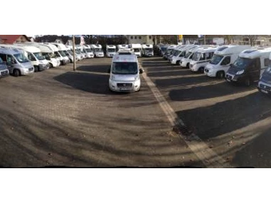 Wohnmobilhändler: Caravan-Center Lütz