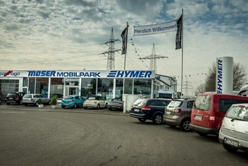 Wohnmobilhändler: Einfahrt - Moser Caravaning GmbH