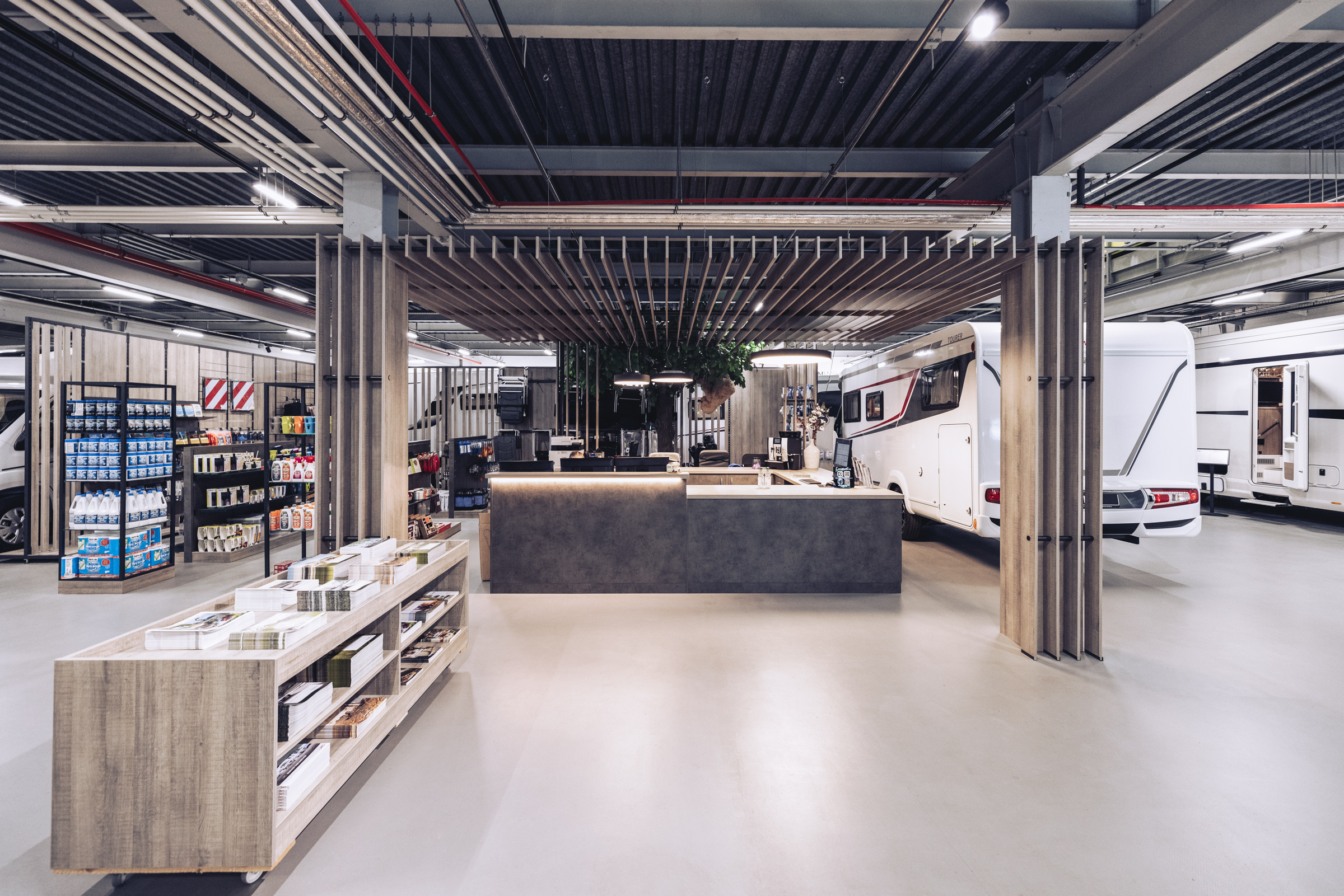 Caravandealer - Serviceinspektion - Heck Caravan & Reisemobile