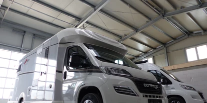 Caravan dealer - Unfallinstandsetzung - Germany - Neue Werkstatthalle innen - Eder GmbH Wohnmobile und Wohnwagen