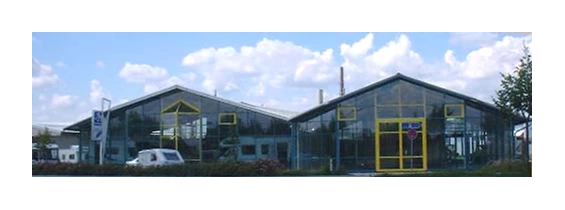 Wohnmobilhändler: Wohnmobil Center Petz