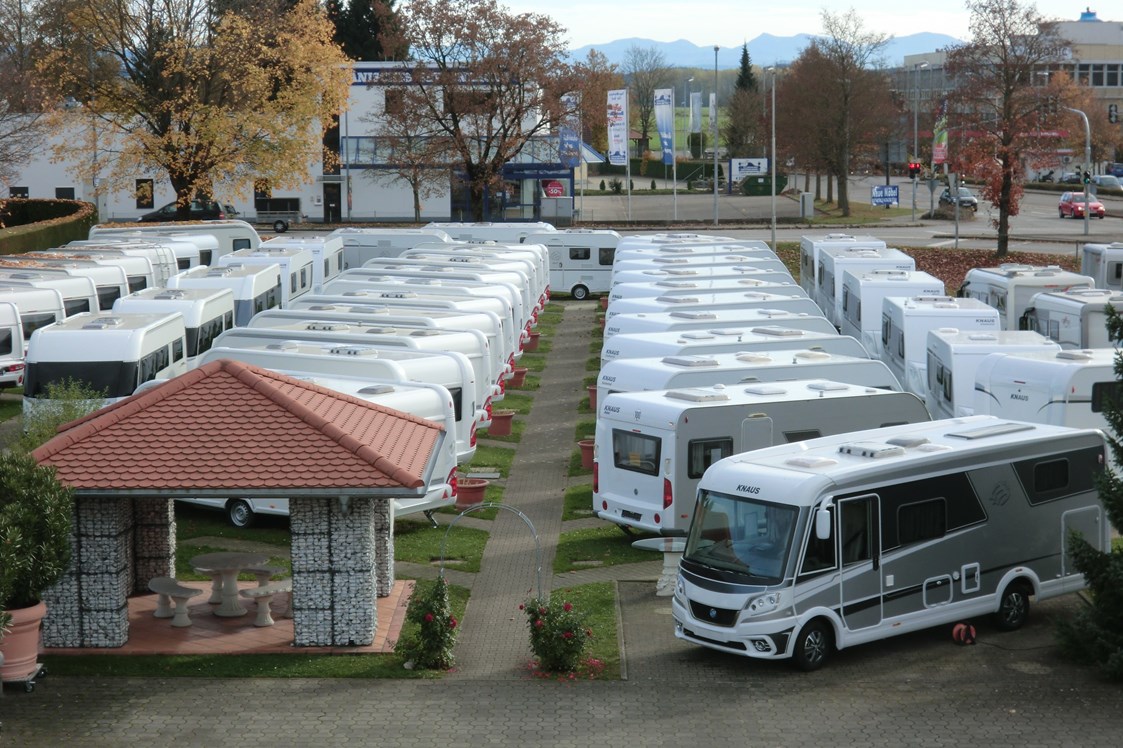 Wohnmobilhändler: Caravan-Center Owandner