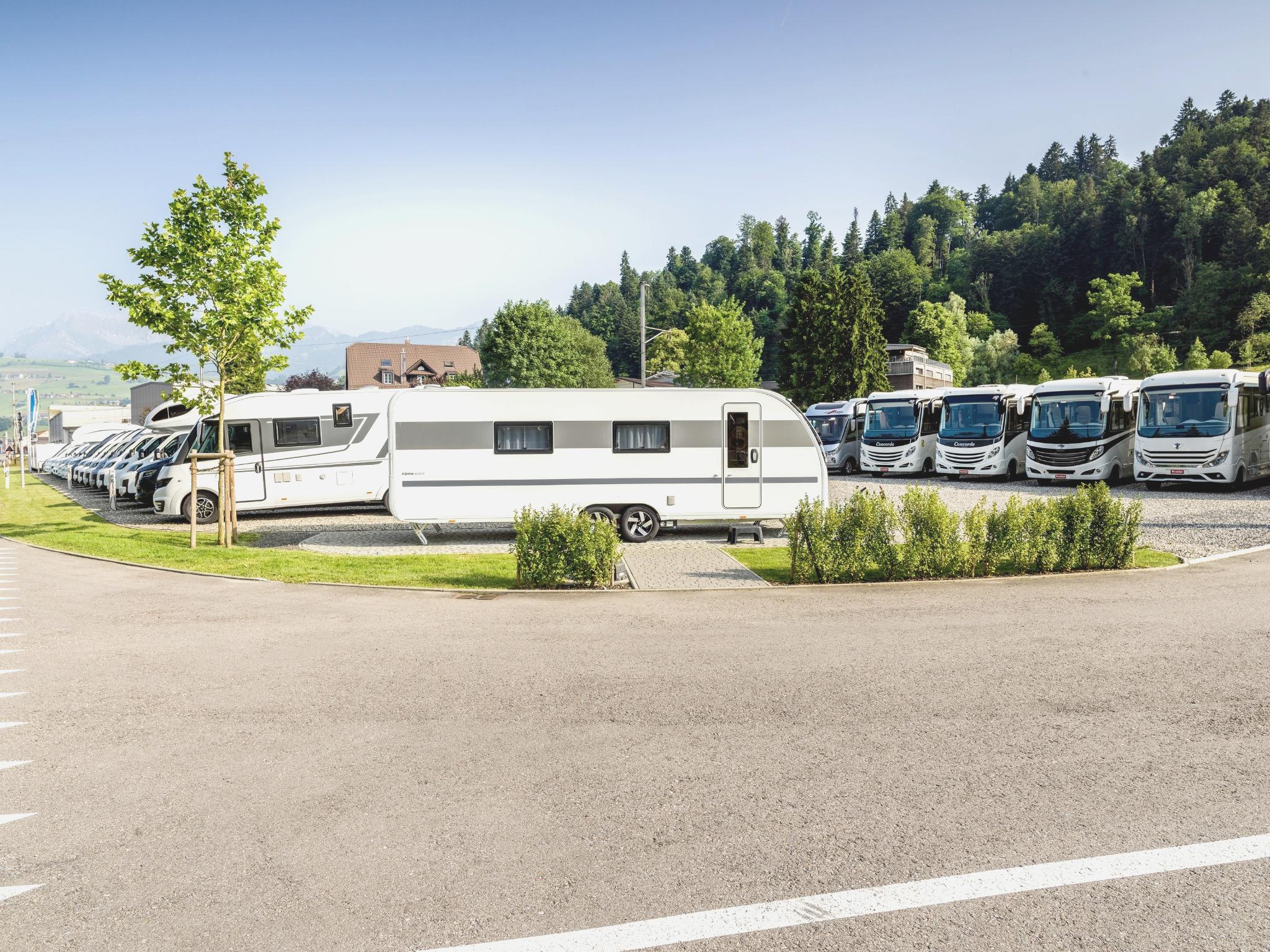 Wohnwagenhändler - Schweiz - mobil center dahinden