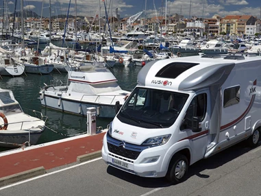 Wohnmobilhändler: Unsere Fahrzeuge garantieren grenzenlosen Fahrspaß und erholsamen Urlaub - Aurora Wohnmobile