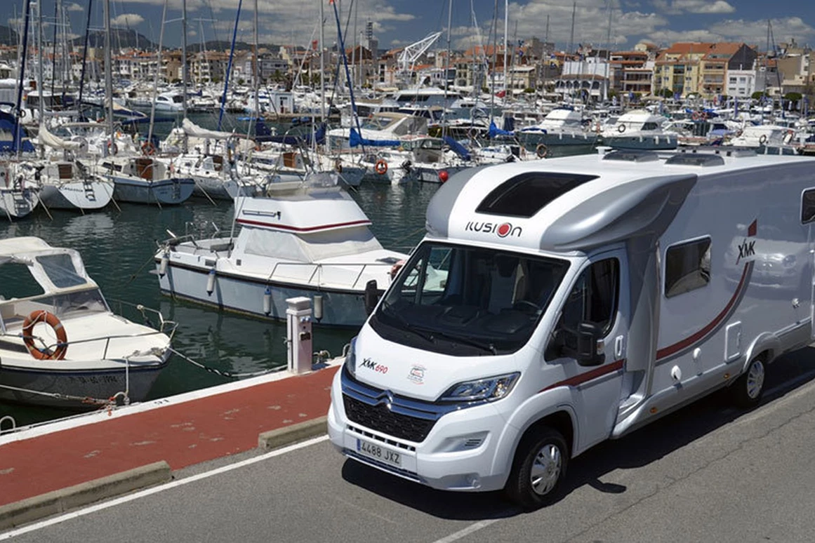 Wohnmobilhändler: Unsere Fahrzeuge garantieren grenzenlosen Fahrspaß und erholsamen Urlaub - Aurora Wohnmobile