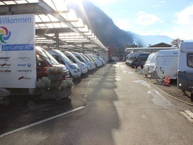 Wohnmobilhändler: Top Camp AG