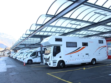 Wohnmobilhändler: Top Camp AG
