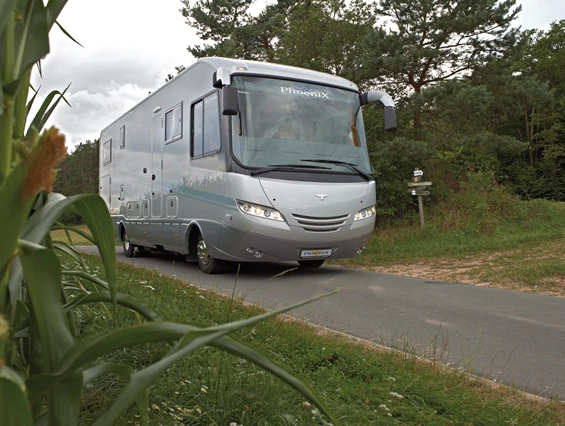 Wohnmobilhändler: Top Camp AG