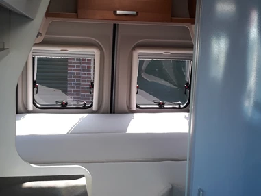 Wohnmobilhändler: VanTourer - Raumbad - Emsland Camper