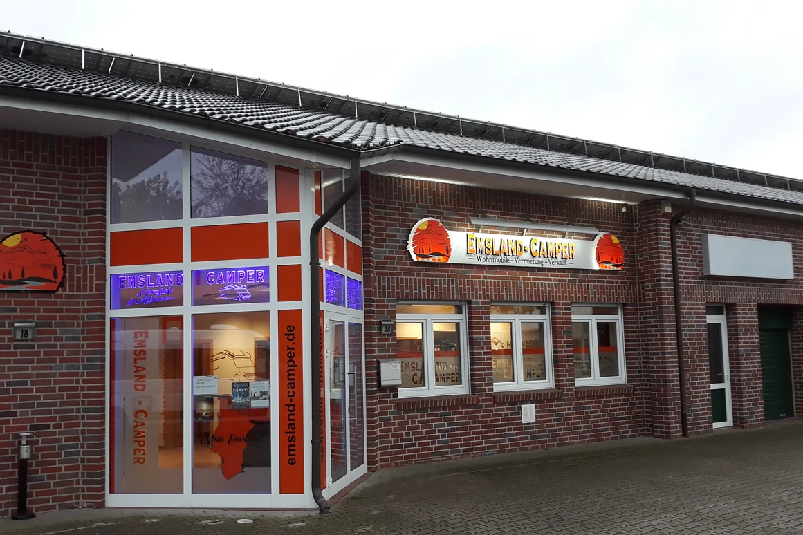Wohnmobilhändler: EMSLAND CAMPER - NIEDERSACHSEN
REPARATUR - AUFRÜSTUNG - WOHNMOBILE
Wir freuen uns auf Ihren Besuch an unserem Standort in 26906 Dersum - Emsland Camper