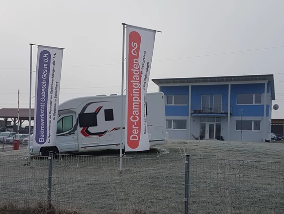Wohnmobilhändler: Der-Campingladen Aussenansicht - Der- Campingladen OG