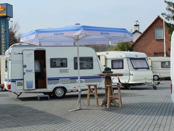 Wohnmobilhändler: Pen Caravans Enschede