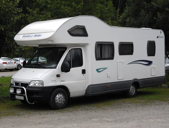 Wohnmobilhändler: Unser 24h Wohnmobilankauf-Serivce ermöglicht Ihnen schnelles und bequemes Verkaufen von Ihrem Wohnmobil oder Wohnwagen
Füllen Sie das Formular aus und erhalten Sie umgehend eine zertifizierte Preisanalyse mit Fair-Deal Garantie & Ankaufsangebot.
➤ Gratis Anfrageformular auf unserer Webseite
➤ Jetzt kostenfrei Rückruf sichern!
Wir wünschen allzeit gute Fahrt! - Rheinrad-Wohnmobile Ankauf & Verkauf