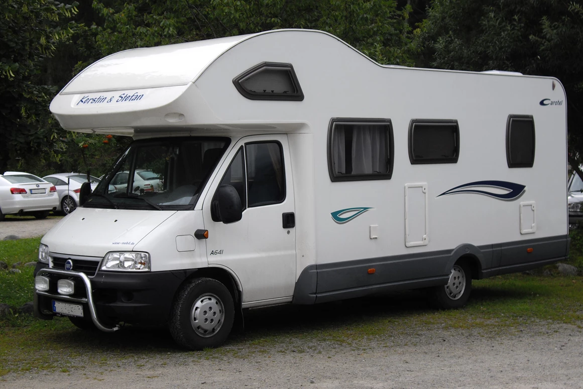 Wohnmobilhändler: Unser 24h Wohnmobilankauf-Serivce ermöglicht Ihnen schnelles und bequemes Verkaufen von Ihrem Wohnmobil oder Wohnwagen
Füllen Sie das Formular aus und erhalten Sie umgehend eine zertifizierte Preisanalyse mit Fair-Deal Garantie & Ankaufsangebot.
➤ Gratis Anfrageformular auf unserer Webseite
➤ Jetzt kostenfrei Rückruf sichern!
Wir wünschen allzeit gute Fahrt! - Rheinrad-Wohnmobile Ankauf & Verkauf