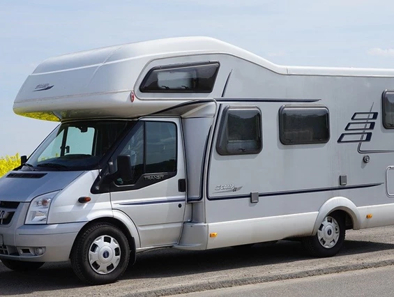 Wohnmobilhändler: Unser 24h Wohnmobilankauf-Serivce ermöglicht Ihnen schnelles und bequemes Verkaufen von Ihrem Wohnmobil oder Wohnwagen
Füllen Sie das Formular aus und erhalten Sie umgehend eine zertifizierte Preisanalyse mit Fair-Deal Garantie & Ankaufsangebot.
➤ Gratis Anfrageformular auf unserer Webseite
➤ Jetzt kostenfrei Rückruf sichern!
Wir wünschen allzeit gute Fahrt! - Rheinrad-Wohnmobile Ankauf & Verkauf