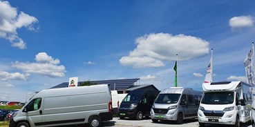 Wohnwagenhändler - Ostbayern - Ständig diverse Laika CamperVans und Wohnmobile lagernd - wir bitte um Terminvereinbarung. - Auto Zander 