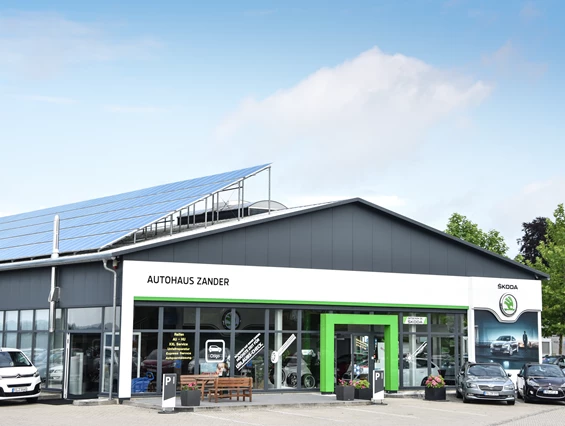 Wohnmobilhändler: Unser Hauptgebäude - Autohaus Zander - Reisemobile Niederbayern