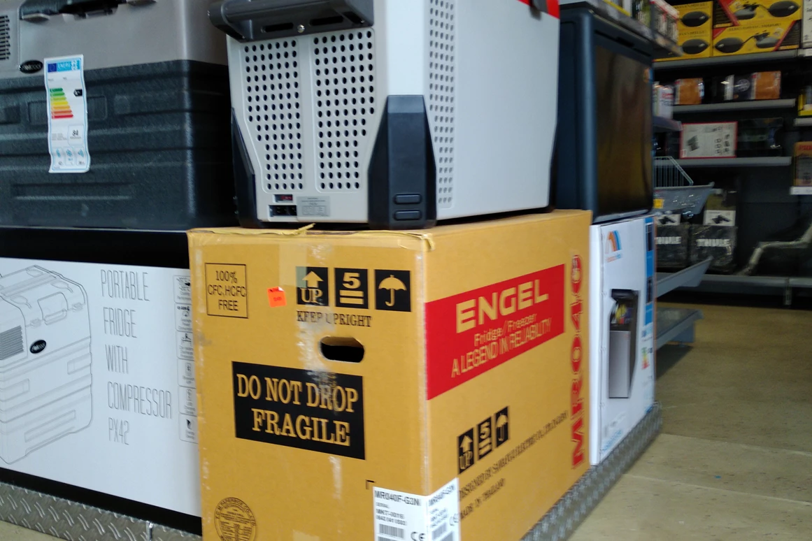 Wohnmobilhändler: Zubehörshop - Hier findet ihr alles rund usm Thema Camping! Auch Fahrzeugersatzteile, Solartechnik etc. Über 16000 Artikel sind verfügbar, davon viele sofort vor Ort. - Camping-its.me