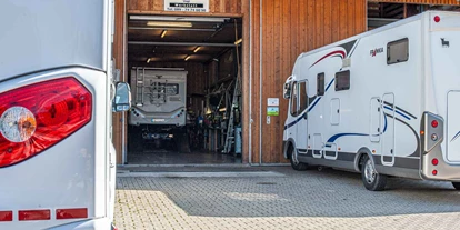 Caravan dealer - Unfallinstandsetzung - Germany - Werkstattplatz 1+ 2 - Caravan Service Stehmeier - CARAVAN SERVICE Stehmeier