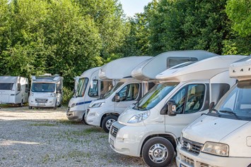 Wohnmobilhändler: Caravan Stellplatz - Caravan Service Stehmeier - CARAVAN SERVICE Stehmeier