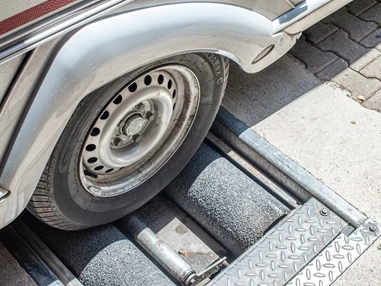 Wohnmobilhändler: Doppelachs Bremsenprüfstand für Wohnmobile und Wohnwagen zur Vorbereitung der HU - Caravan Service Stehmeier - CARAVAN SERVICE Stehmeier