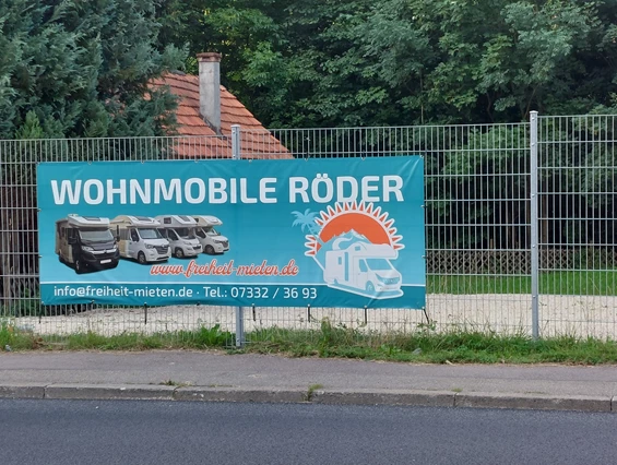 Wohnmobilhändler: Wohnmobile Röder