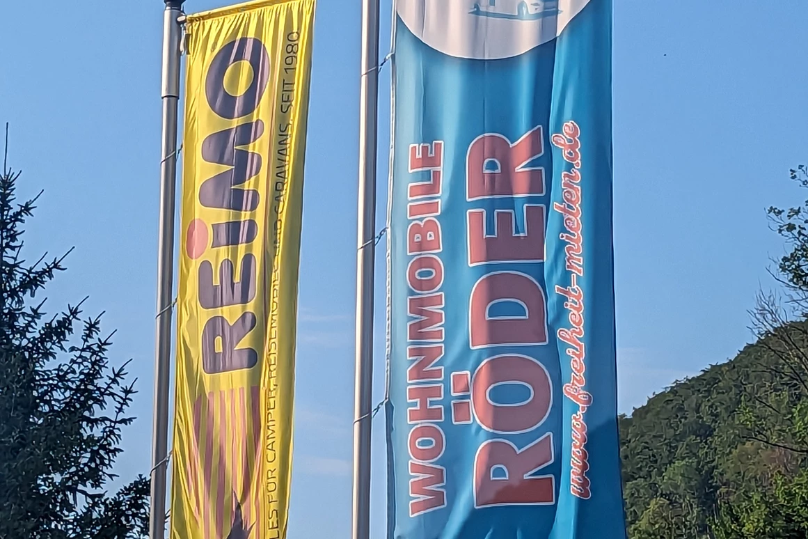 Wohnmobilhändler: Wohnmobile Röder