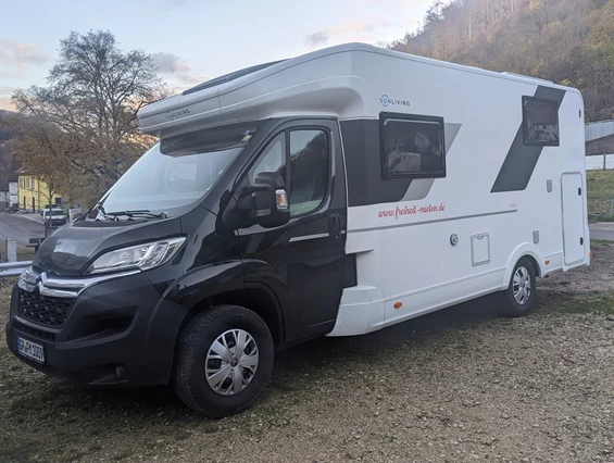 Wohnmobilhändler: Wohnmobile Röder