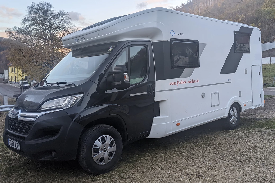 Wohnmobilhändler: Wohnmobile Röder
