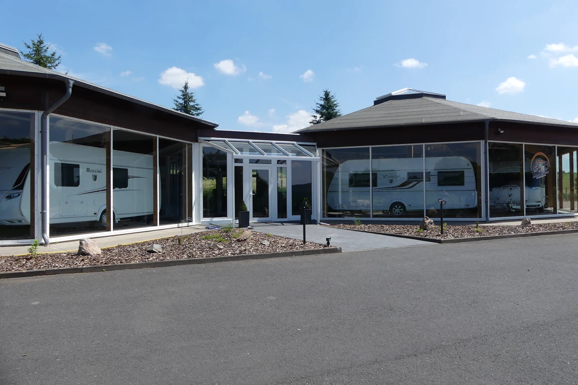 Wohnmobilhändler: Caravan & Reisemobil Verkauf Handschuhmacher