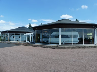 Wohnmobilhändler: Caravan & Reisemobil Verkauf Handschuhmacher