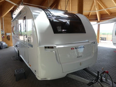 Wohnmobilhändler: Caravan & Reisemobil Verkauf Handschuhmacher